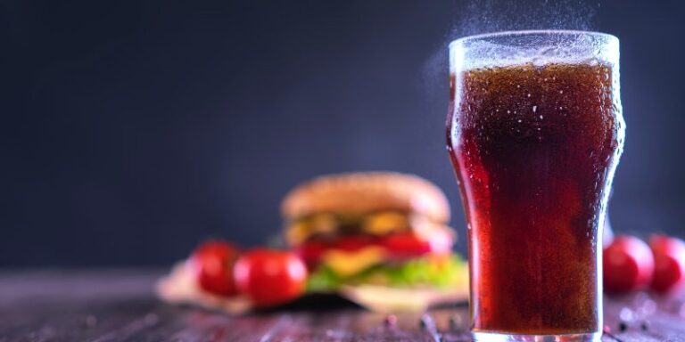 Se encuentra en bebidas, helados y fruta en conserva: El consumo elevado de fructosa podría provocar cáncer de próstata