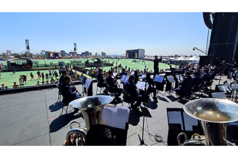 Lollapalooza Chile 2023: Orquesta de la Fuerza Aérea abrió el festival e invitó a sumarse a sus filas