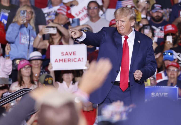 ¿Donald Trump puede ser candidato a presidente si lo condenan por un crimen?