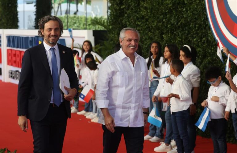 Alberto Fernández reitera críticas por proceso contra ME-O: 