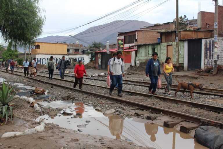 Perú: Declaran estado de emergencia en más de 150 distritos por fuertes lluvias
