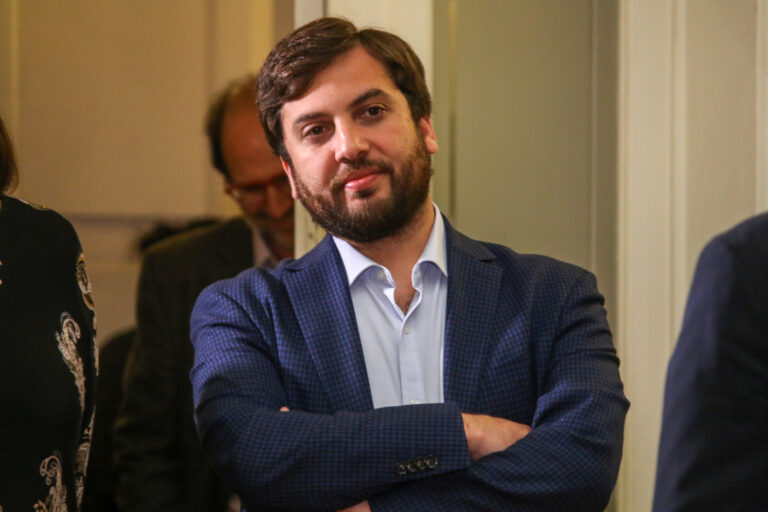 Diputado Raúl Soto apoya una 