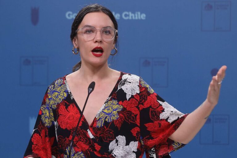 Vallejo por permanencia de Ávila en el gabinete: “Hay una decisión política de mantener y respaldarlo