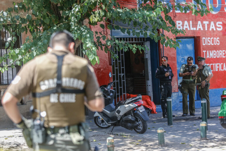 Asalto en Estación Central terminó con un hombre de 56 años muerto