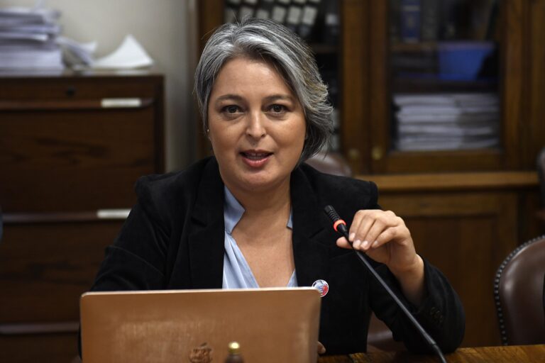 Ministra Jeannette Jara: 