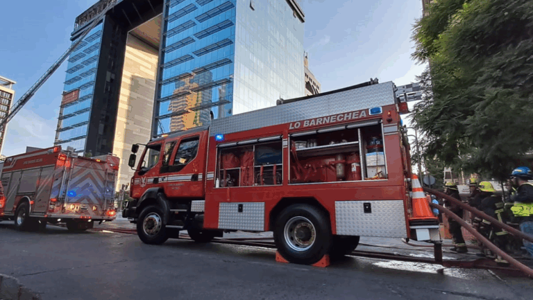 Alcaldesa de Vitacura por incendio en restaurante: 
