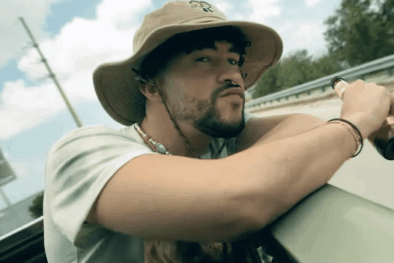 Exnovia de Bad Bunny presenta millonaria demanda por usar su voz sin consentimiento