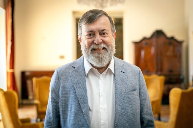 Quién es Jaime de Aguirre, el nuevo ministro de Cultura que asume tras el cambio de gabinete