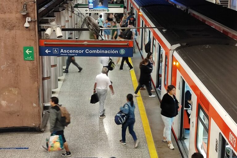 Línea 7 del Metro: Entrada a estación Vitacura contará exclusivamente con ascensores
