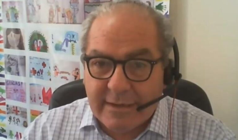 Luis Castillo acusa poca difusión de campaña de vacunación contra influenza: 