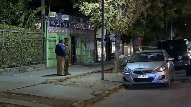 Dueño de local frustró intento de portonazo a disparos en Ñuñoa