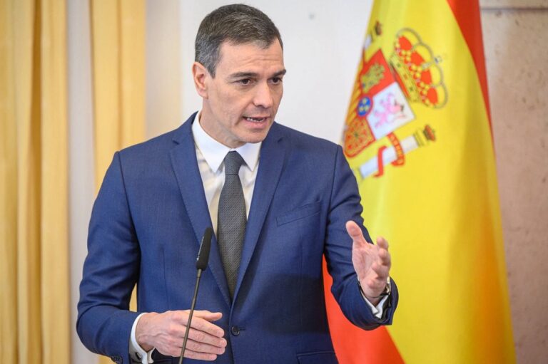 Congreso español rechaza la moción de censura contra Pedro Sánchez presentada por VOX