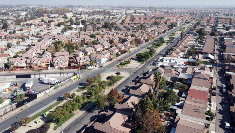 Quilicura: Denuncian posible fraude al fisco por convenio de $1.000 millones entre Enel y administración anterior