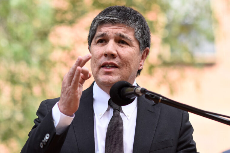 Monsalve dice que “no fue una buena decisión” el cierre de colegios en Valparaíso por narcofuneral