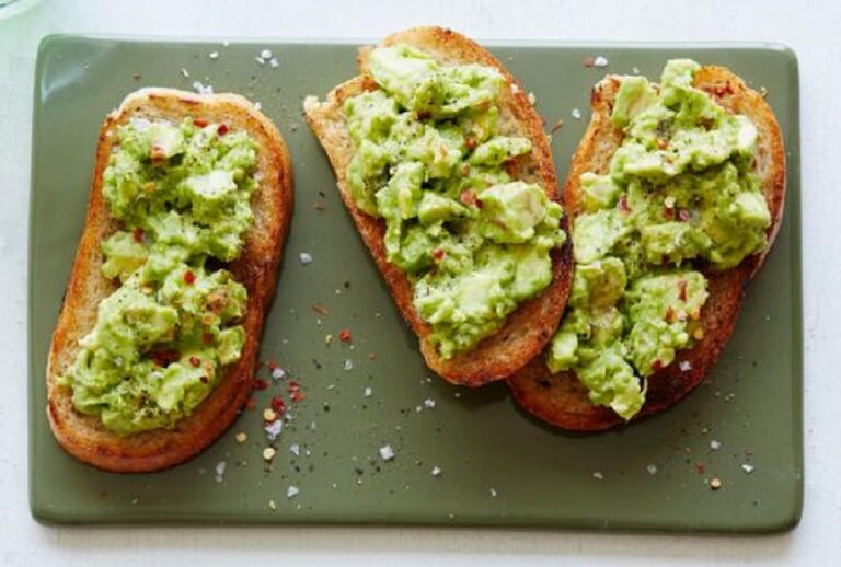 Embajadora de EE.UU. dice que las tostadas con palta son estadounidenses y genera ola de comentarios en Chile