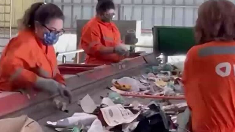 Ley REP: 14 comunas de Santiago serán parte de un convenio de reciclaje puerta a puerta