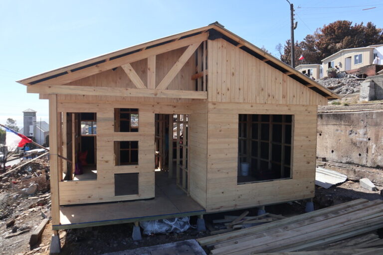 Pdte. Boric y proceso de reconstrucción: “He instruido que tenemos que llegar por lo menos a 45 casas diarias instaladas”