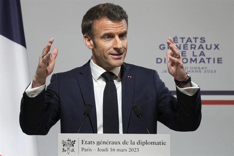 Francia: Macron dice que quiere 