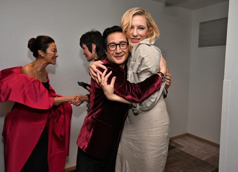 Ke Huy Quan reveló el emotivo consejo que Cate Blanchett le dio tras su triunfo en los Oscar