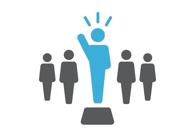 ¿Qué es el mansplaining y cuál es su impacto en las mujeres?