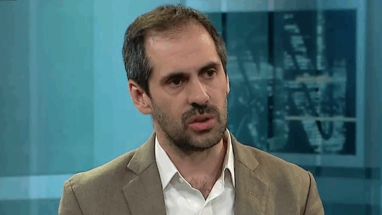 Nicolás Grau por sexto retiro: 