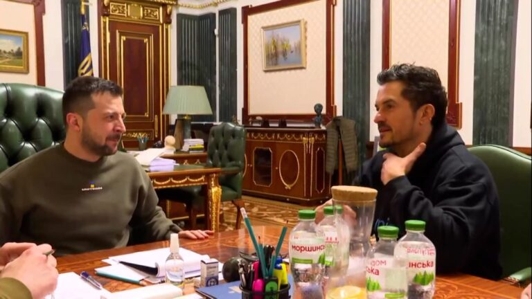 Orlando Bloom se reunió con Zelensky en Ucrania para entregar ayuda de Unicef