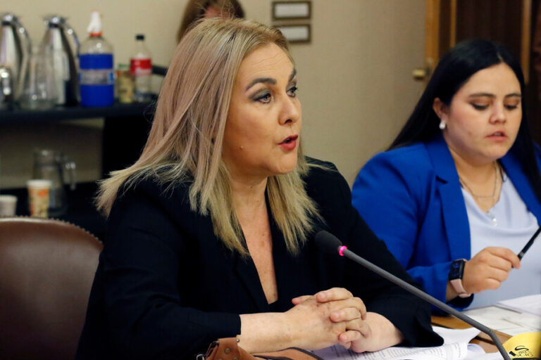 Diputada Jiles respondió a Uriarte: 