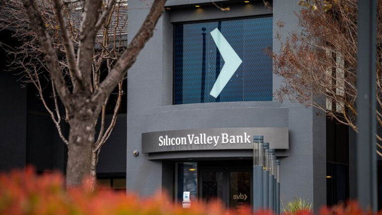 Estados Unidos: Silicon Valley Bank quiebra tras no conseguir capital y provoca temor de colapso en la industria bancaria