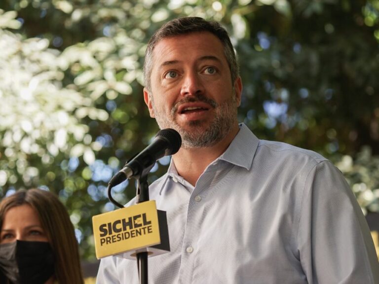 Sichel critica gestión de presidente Boric: 