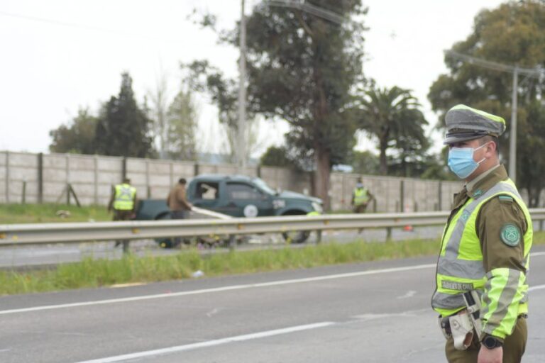 Dos personas mueren atropelladas en la Ruta 5 Sur mientras prestaban ayuda en accidente de tránsito