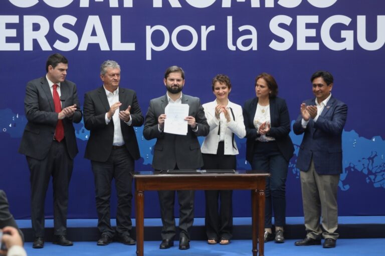Gobierno, gobernadores y alcaldes firman Compromiso Transversal por la Seguridad