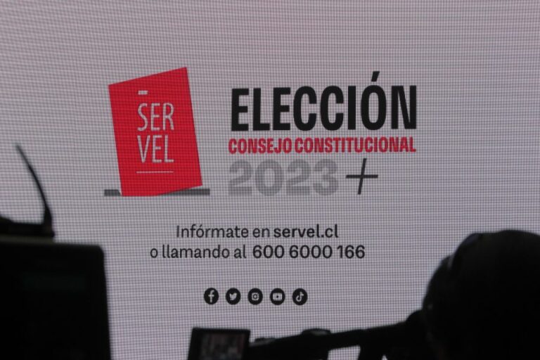 Elecciones Consejo Constitucional: Anuncian que personas con cédulas vencidas podrán votar el 7 de mayo