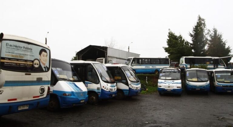 Conductores de microbuses de Temuco y Padre Las Casas evalúan paralización: Acusan incumplimientos de demandas pactadas