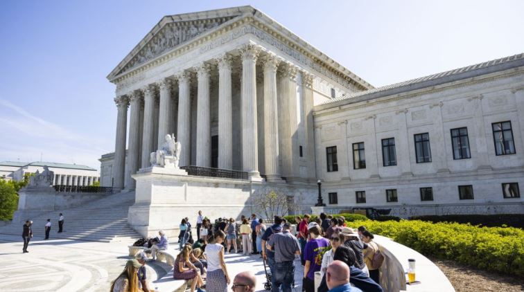 Estados Unidos: Corte Suprema protege el acceso a pastilla para abortar y suspende restricciones