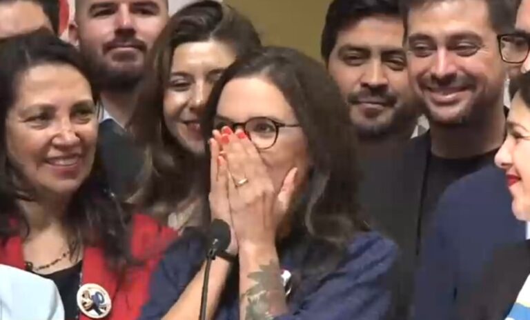 Vallejo se emociona tras aprobación de las 40 horas: “La política demostró que puede estar a la altura de los desafíos de Chile”