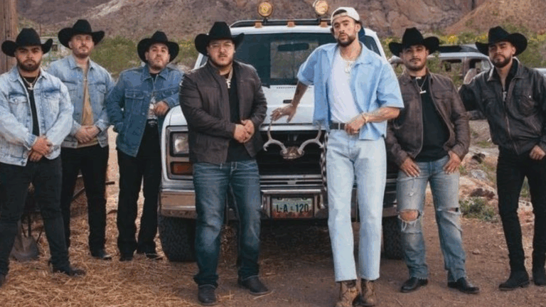 Bad Bunny y el Grupo Frontera estrenaron una cumbia que se ha vuelto viral en redes