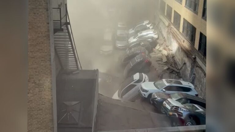 Estados Unidos: Reportan un muerto tras colapso de un estacionamiento en Manhattan