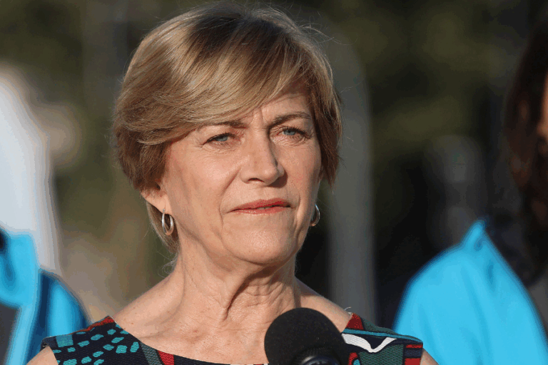 Matthei y memorial en Metro Baquedano: 