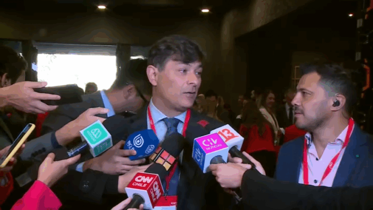 Parisi llama a bajar los impuestos: 