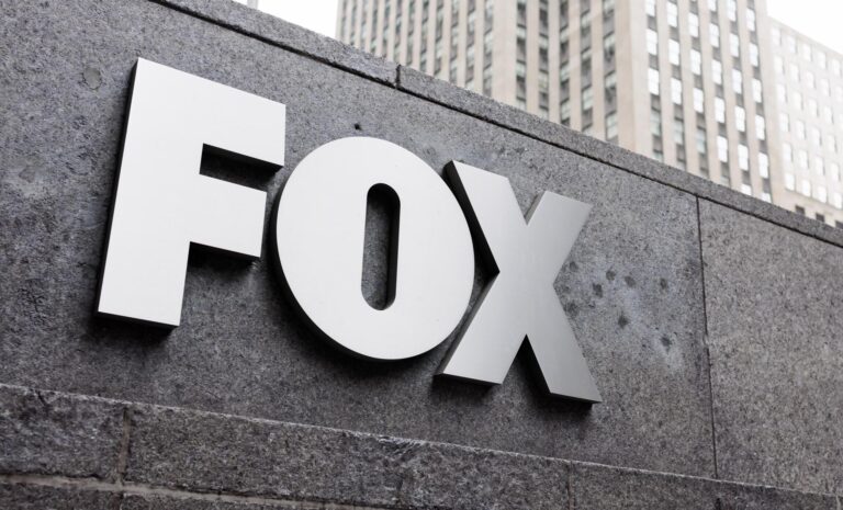 Fox News llega acuerdo de US$ 787,5 millones para evitar juicio por difamación