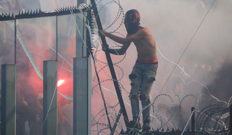 Colo Colo recibió duro castigo tras incidentes ante la U: Tres fechas y próximo Superclásico sin público