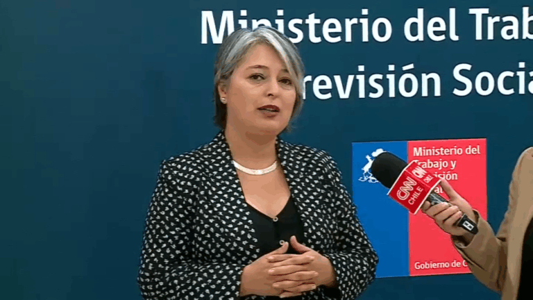 Ministra Jara: “Hay algunos parlamentarios que solamente viven del tema de los retiros”