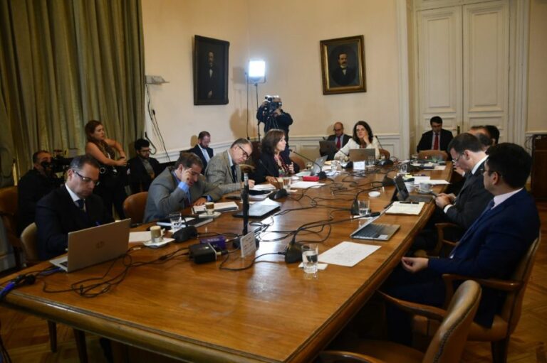 Minutos Constituyentes, capítulo 6: Los expertos preparan sus enmiendas