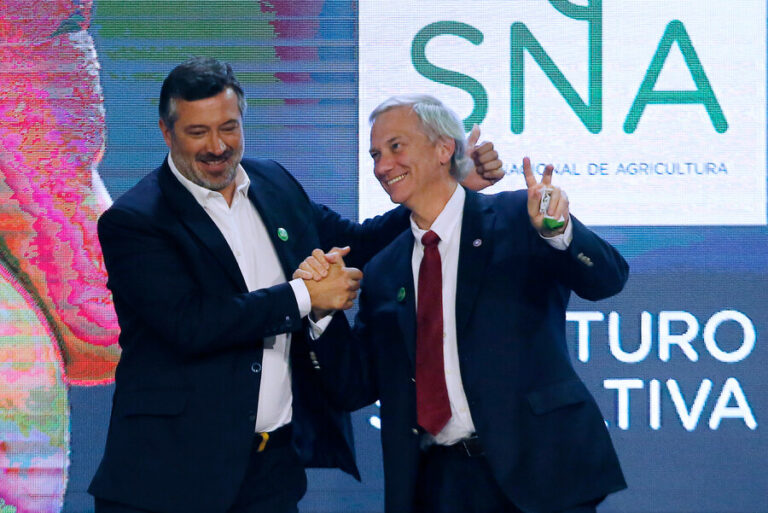 Sebastián Sichel critica a José Antonio Kast: 
