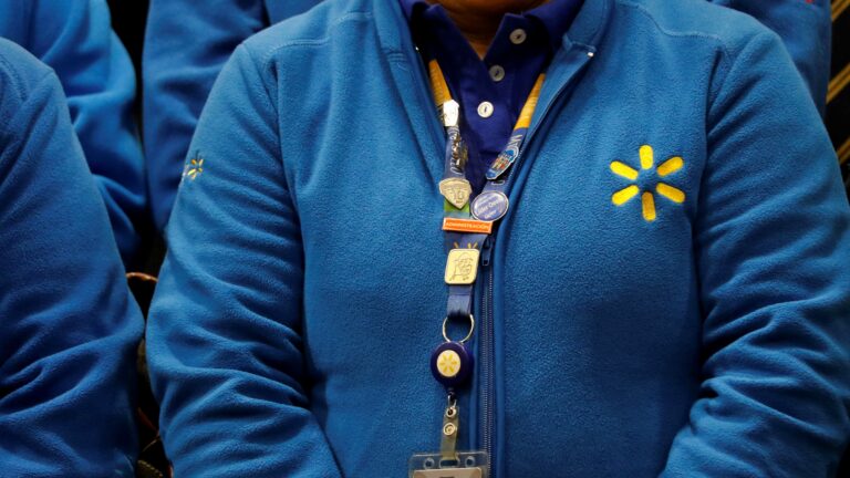 Anuncian fiscalización a nivel nacional de Walmart por contratos de 