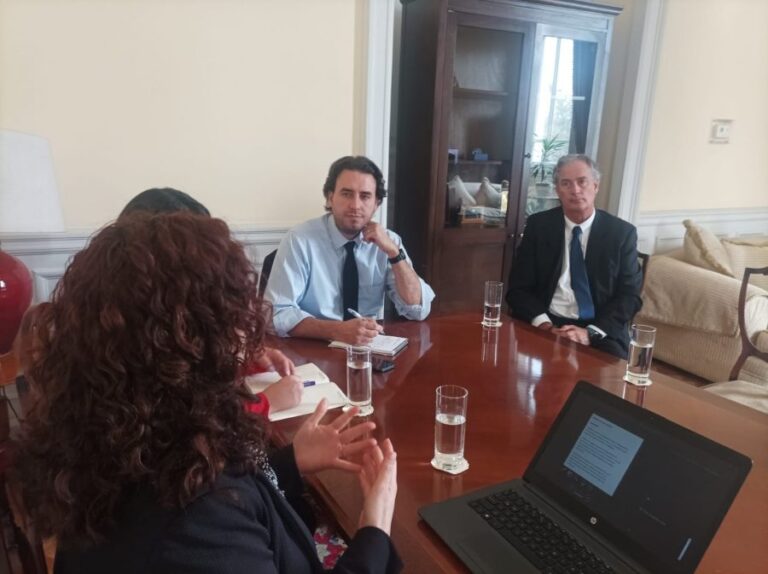 Mirosevic recibió borrador del proyecto de Ley Jacinta: Busca aumentar exigencias a adultos mayores para renovar licencia de conducir