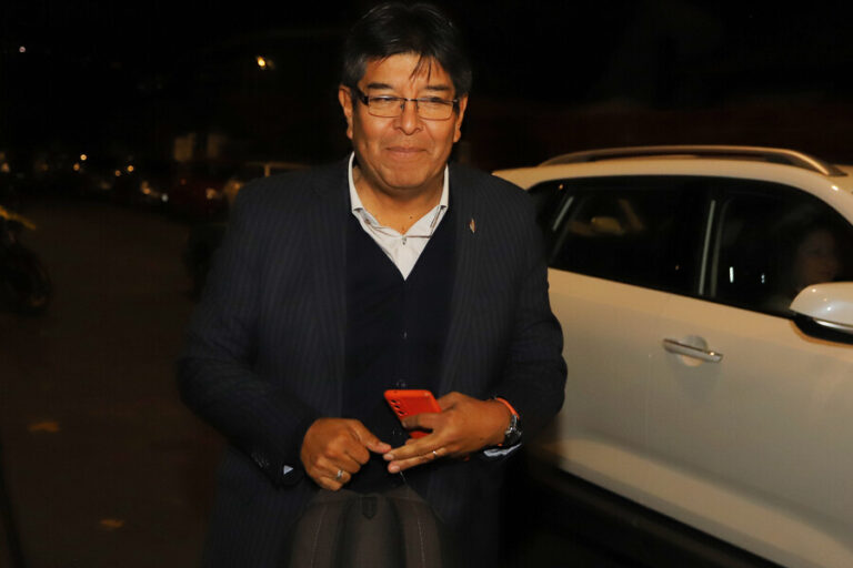 Esteban Velásquez y Estrategia Nacional del Litio: 