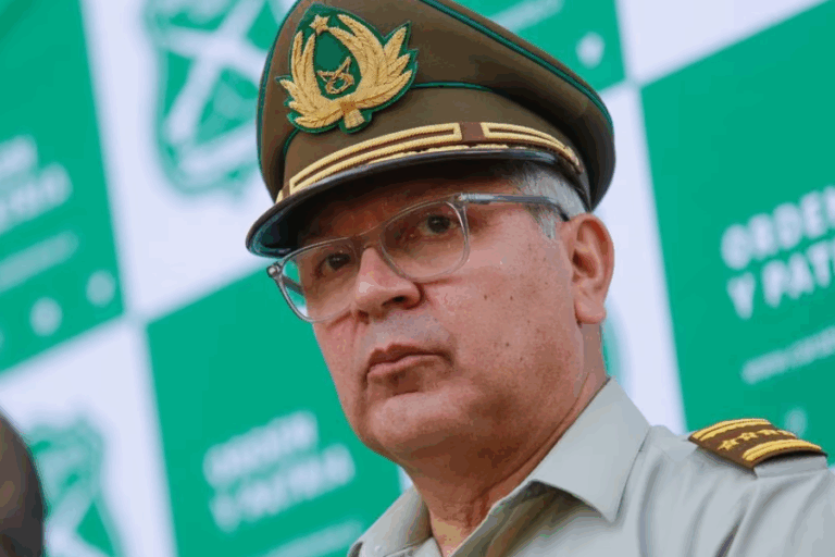 General Yáñez en el 96° aniversario de Carabineros: 