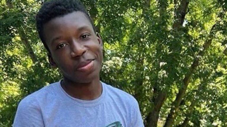 Hombre blanco le disparó a un adolescente afroamericano que tocó su puerta por error en Kansas City