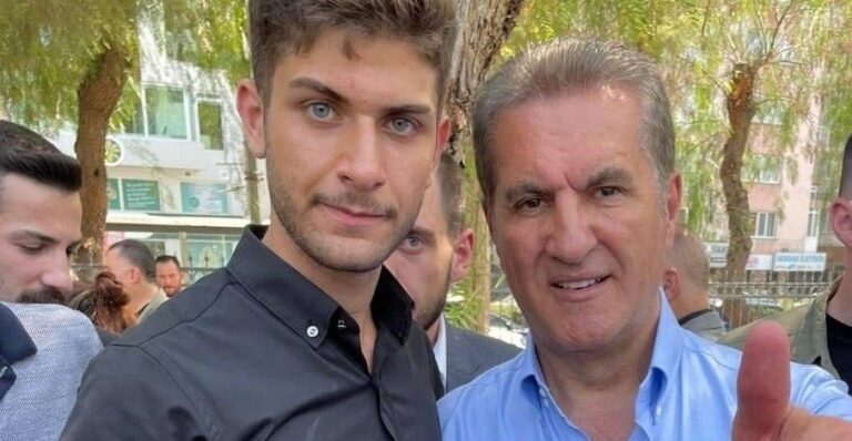 Papá de chileno muerto en Turquía denuncia crimen de odio: 